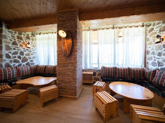 Vila Shen Maria Hotel Voskopoje Ngoại thất bức ảnh