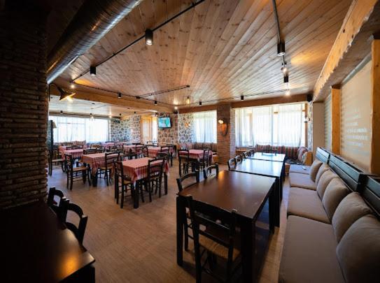 Vila Shen Maria Hotel Voskopoje Ngoại thất bức ảnh