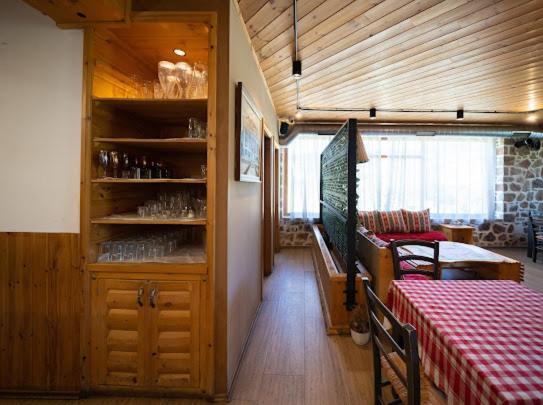Vila Shen Maria Hotel Voskopoje Ngoại thất bức ảnh