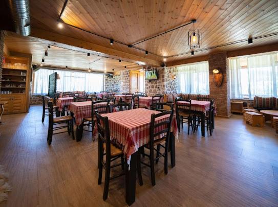 Vila Shen Maria Hotel Voskopoje Ngoại thất bức ảnh