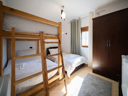 Vila Shen Maria Hotel Voskopoje Ngoại thất bức ảnh