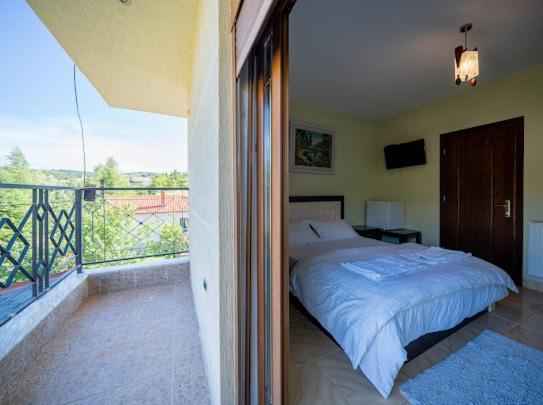 Vila Shen Maria Hotel Voskopoje Ngoại thất bức ảnh