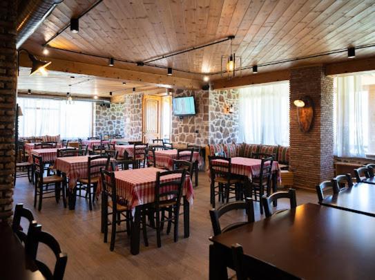 Vila Shen Maria Hotel Voskopoje Ngoại thất bức ảnh