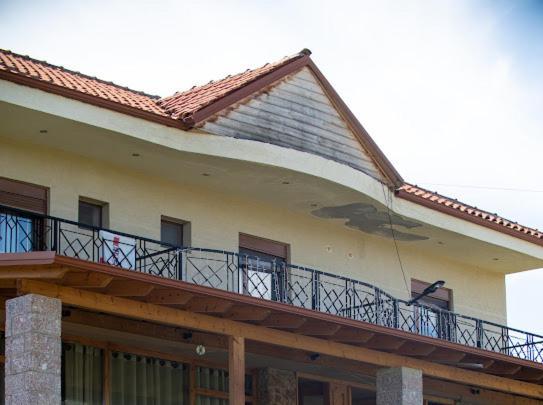 Vila Shen Maria Hotel Voskopoje Ngoại thất bức ảnh